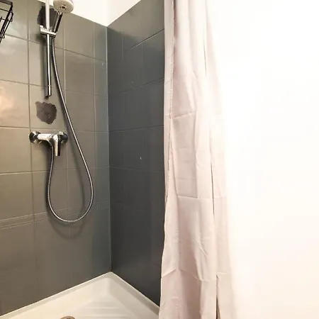 Le Grand Bain Tours